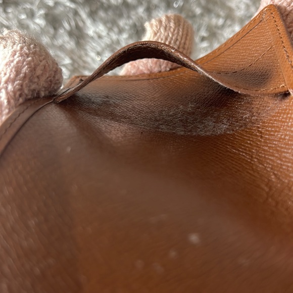 Louis Vuitton Taiga Tresor Etui Papers Id Holder
Kenyan Fawn - Picture 8 of 13